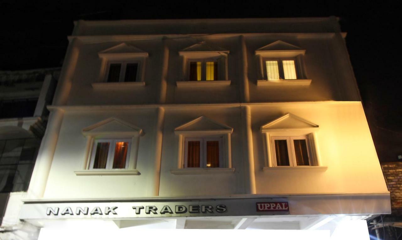 Itsy Hotels Royal Monarch Gorakhpur Εξωτερικό φωτογραφία