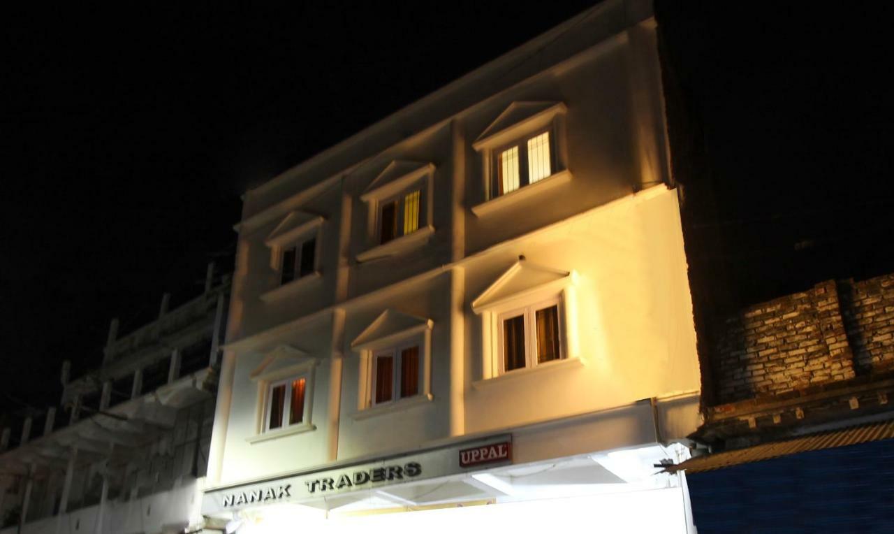 Itsy Hotels Royal Monarch Gorakhpur Εξωτερικό φωτογραφία