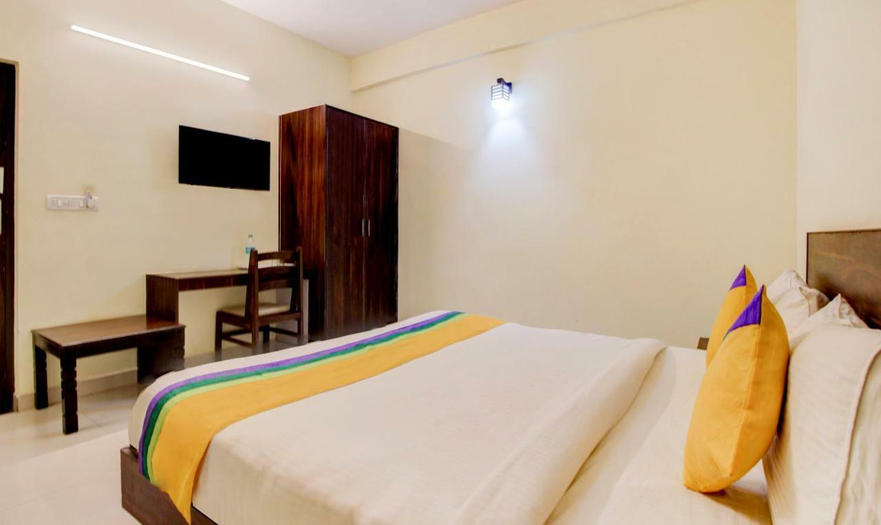Itsy Hotels Royal Monarch Gorakhpur Εξωτερικό φωτογραφία
